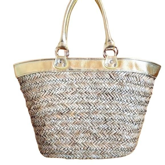 Victoria's Secret Handbags - VICTORIA SECRET GOLD & STAW BAG GREAT FOR BEACH OR DAILY.